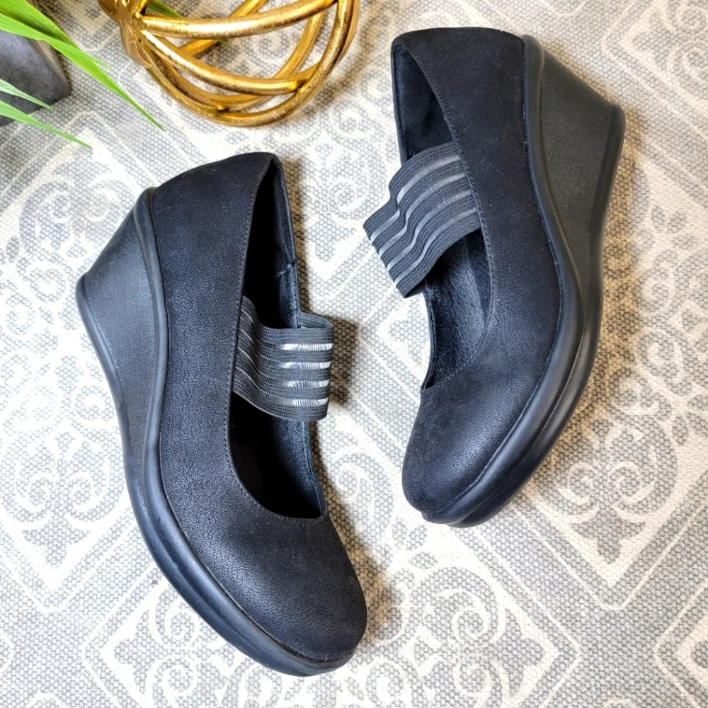Women's Black Mary Jane Wedge Shoes with Elastic Strap Size 7.5